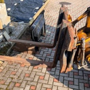 foto JCB 1CX doky 4lyzki widly 3t mini koparko-ladowarka