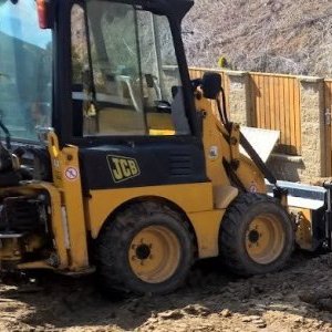 foto JCB 1CX doky 4lyzki widly 3t mini koparko-ladowarka